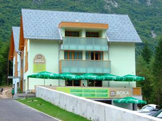 http://www.boka-bovec.si/data/photo_gallery/hotel_boka_exterior_3.JPG